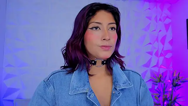 Snapshot of Rynka_ chatting on 12/04/25, 11:30 Rynka online show from 12/04/25, 11:30