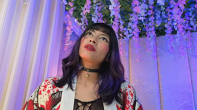 Snapshot of Rynka_ chatting on 06/05/26, 03:57 Rynka online show from 06/05/26, 03:57