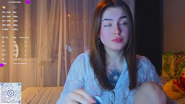 Snapshot of TinyMollys chatting on 02/26/26, 05:23 TinyMollys online show from 02/26/26, 05:23