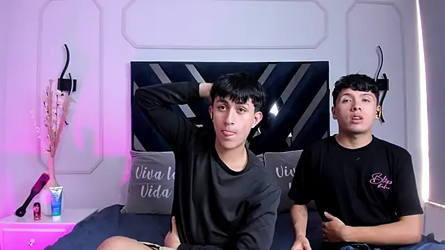 hoot booys  online show from 03/06/26, 06:04