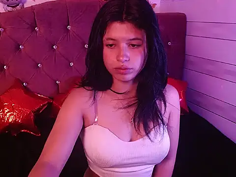 petite coral online show from 11/07/25, 05:02