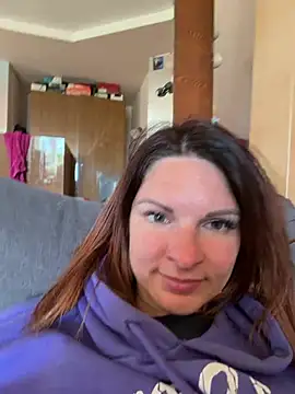 kinkysarahx online show from 05/02/26, 07:13