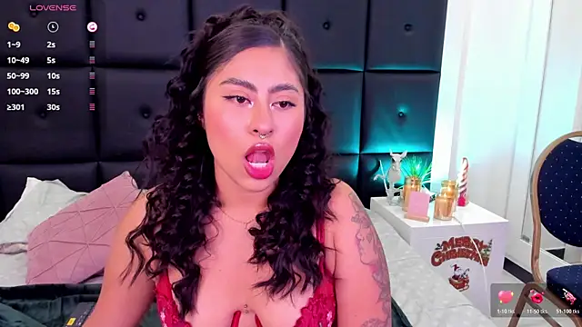 TamaraLeen online show from 11/17/25, 08:03