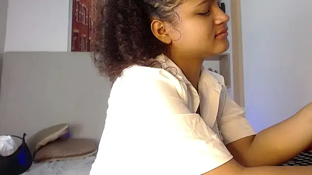 miel alisha online show from 03/06/26, 12:23