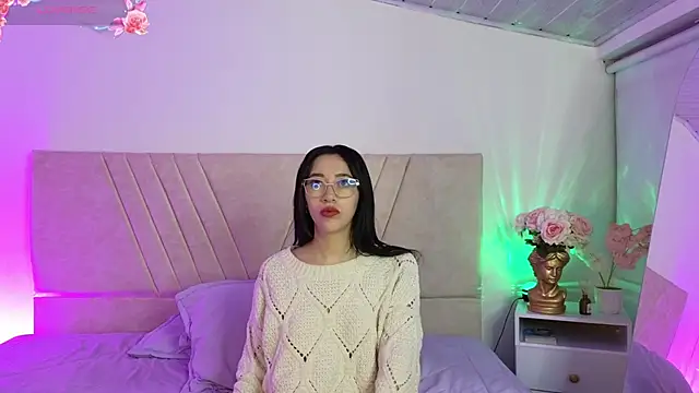 GabbieHill online show from 12/19/25, 09:05