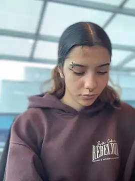 MiaaCute- online show from 10/27/25, 09:19