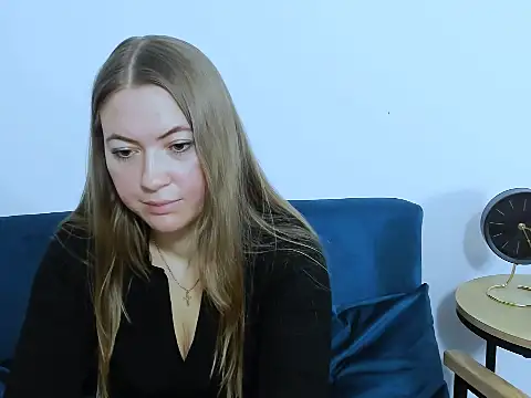 LeaNaughty online show from 10/27/25, 04:44