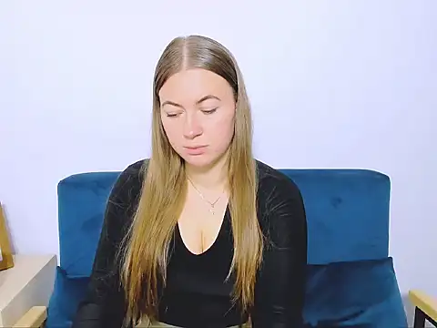 LeaNaughty online show from 11/18/25, 02:43