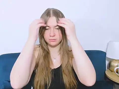 LeaNaughty online show from 11/28/25, 07:00