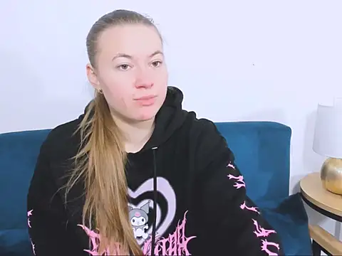 LeaNaughty online show from 12/19/25, 07:37