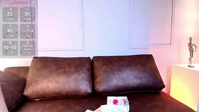 Bellaryy online show from 11/08/25, 01:22