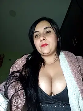 Kymberlaury online show from 10/28/25, 03:32