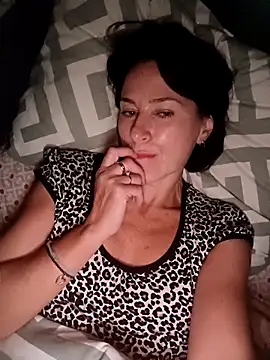 Luna 7777 online show from 10/22/25, 10:42