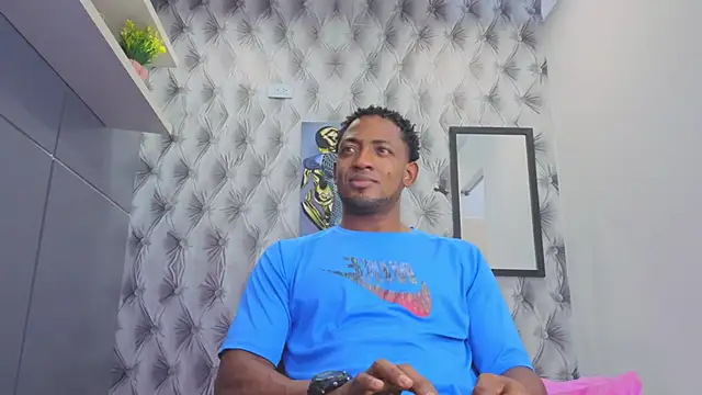 Snapshot of Stevenbrand chatting on 11/12/25, 08:19 Stevenbrand online show from 11/12/25, 08:19