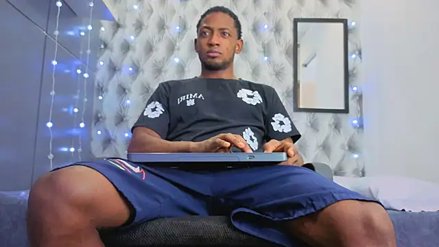 Snapshot of Stevenbrand chatting on 11/27/25, 07:16 Stevenbrand online show from 11/27/25, 07:16