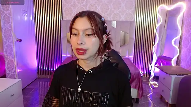 KATANA TAY online show from 10/28/25, 12:09