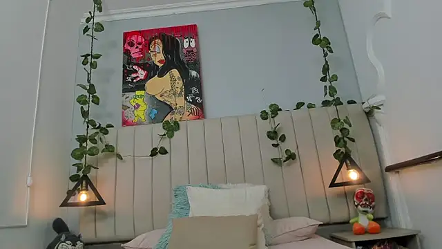 Amelia Brixton online show from 02/04/26, 04:07