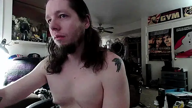 biggerisbetter12 online show from 10/18/25, 09:48