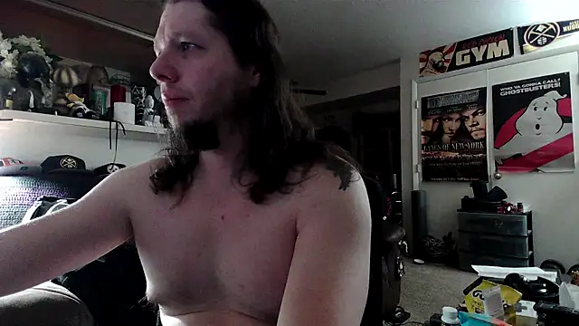 biggerisbetter12 online show from 10/26/25, 09:26