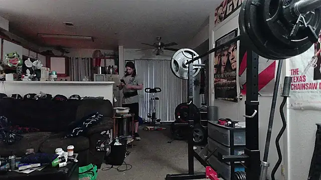 biggerisbetter12 online show from 03/06/26, 01:40