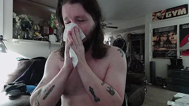 biggerisbetter12 online show from 04/21/26, 07:39