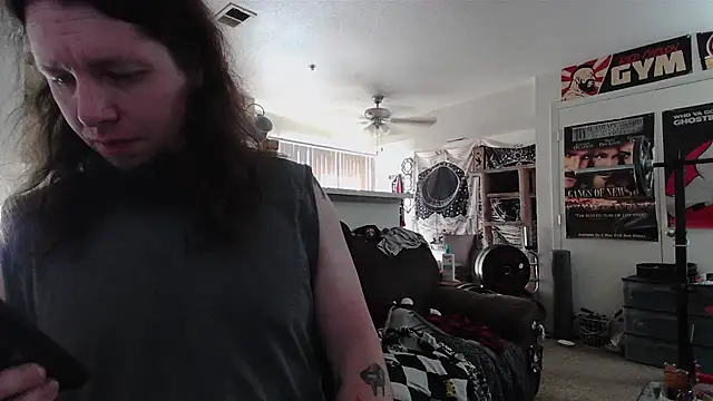 biggerisbetter12 online show from 06/23/26, 03:10