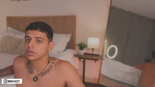 Little Emma 11 online show from 04/17/26, 02:53