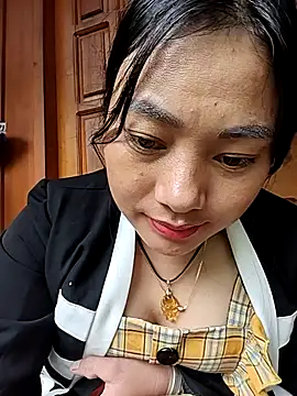 Snapshot of Sinhlinh2020 chatting on 10/26/25, 03:01 Sinhlinh2020 online show from 10/26/25, 03:01