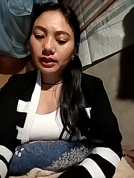 Snapshot of Sinhlinh2020 chatting on 11/01/25, 10:01 Sinhlinh2020 online show from 11/01/25, 10:01