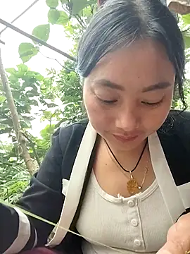 Snapshot of Sinhlinh2020 chatting on 11/04/25, 08:46 Sinhlinh2020 online show from 11/04/25, 08:46