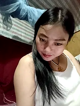 Snapshot of Sinhlinh2020 chatting on 11/15/25, 01:36 Sinhlinh2020 online show from 11/15/25, 01:36