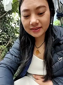 Snapshot of Sinhlinh2020 chatting on 11/16/25, 02:06 Sinhlinh2020 online show from 11/16/25, 02:06