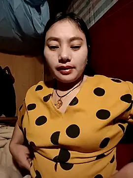 Snapshot of Sinhlinh2020 chatting on 11/21/25, 01:10 Sinhlinh2020 online show from 11/21/25, 01:10