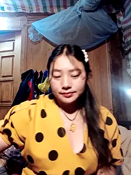 Snapshot of Sinhlinh2020 chatting on 12/01/25, 10:31 Sinhlinh2020 online show from 12/01/25, 10:31