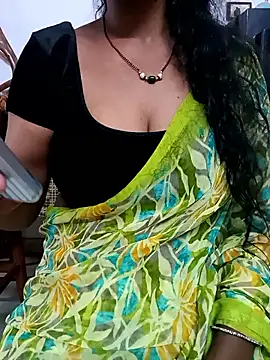 Snapshot of Sravya__ chatting on 11/05/25, 04:34 Sravya online show from 11/05/25, 04:34