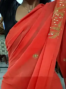 Snapshot of Sravya__ chatting on 11/16/25, 06:19 Sravya online show from 11/16/25, 06:19