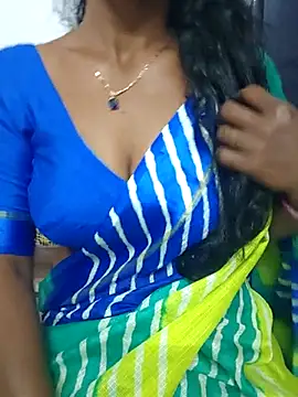 Snapshot of Sravya__ chatting on 11/22/25, 06:23 Sravya online show from 11/22/25, 06:23