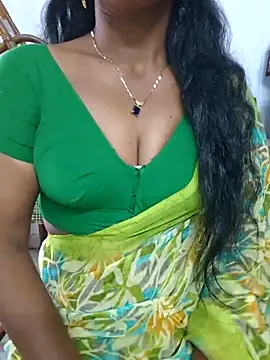 Snapshot of Sravya__ chatting on 11/25/25, 06:13 Sravya online show from 11/25/25, 06:13