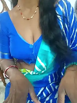 Snapshot of Sravya__ chatting on 12/15/25, 06:50 Sravya online show from 12/15/25, 06:50