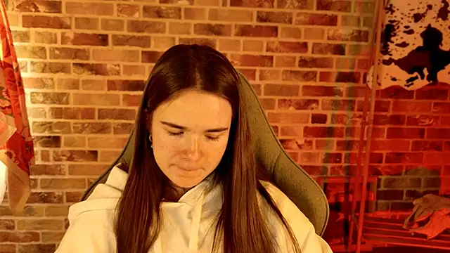 May Bloom online show from 10/28/25, 01:14