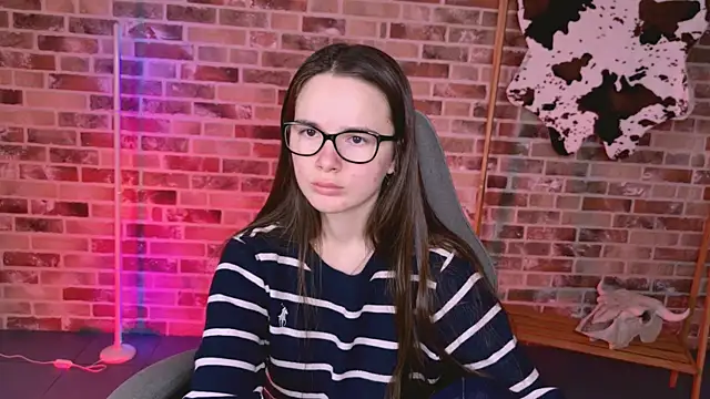 May Bloom online show from 03/04/26, 07:03