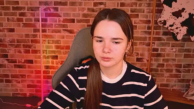 May Bloom online show from 03/11/26, 06:08