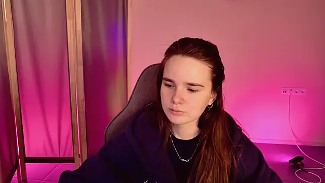 May Bloom online show from 04/22/26, 10:17