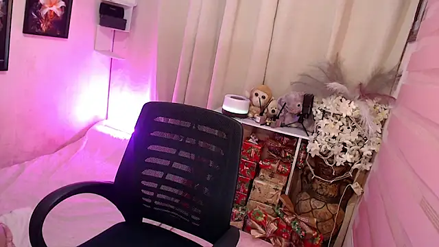 Katesy12 online show from 12/17/25, 01:55