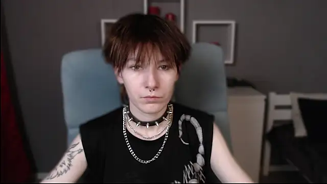 guitarandangell online show from 11/12/25, 04:02