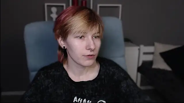 guitarandangell online show from 04/19/26, 05:56