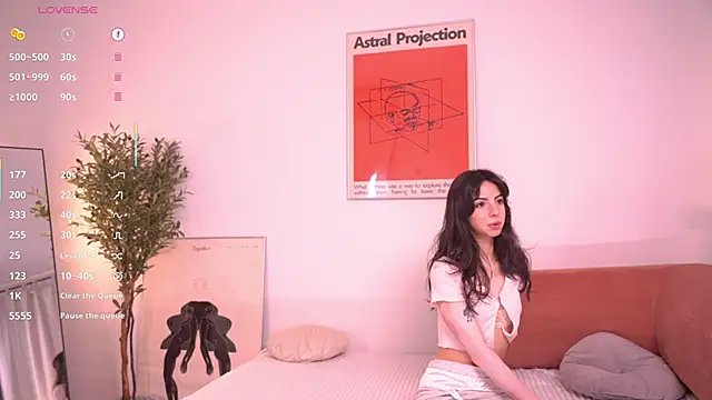 Snapshot of Pheromoon chatting on 06/28/26, 06:08 Pheromoon online show from 06/28/26, 06:08