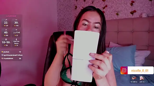 amelia ferrerx online show from 11/19/25, 08:09