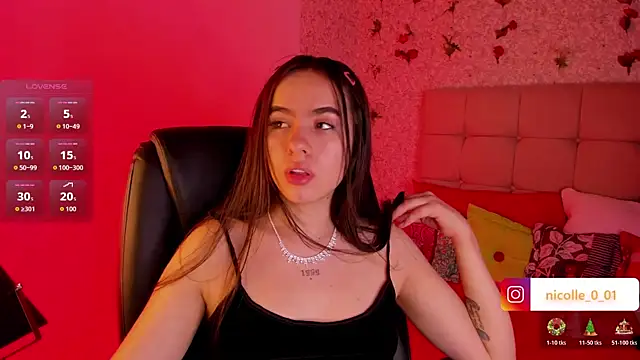 amelia ferrerx online show from 11/22/25, 03:27