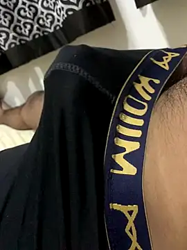 Snapshot of TD_20 chatting on 11/02/25, 08:00 TD 20 online show from 11/02/25, 08:00